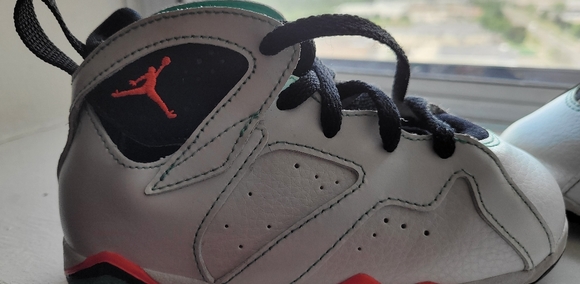 Jordans 7 - Picture 2 of 5